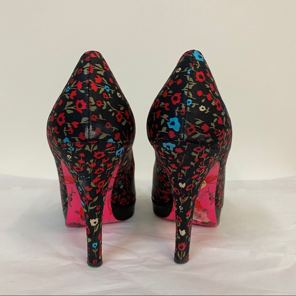 Betsy Johnson Rosy II Black Satin Flower Print - Picture 4 of 7